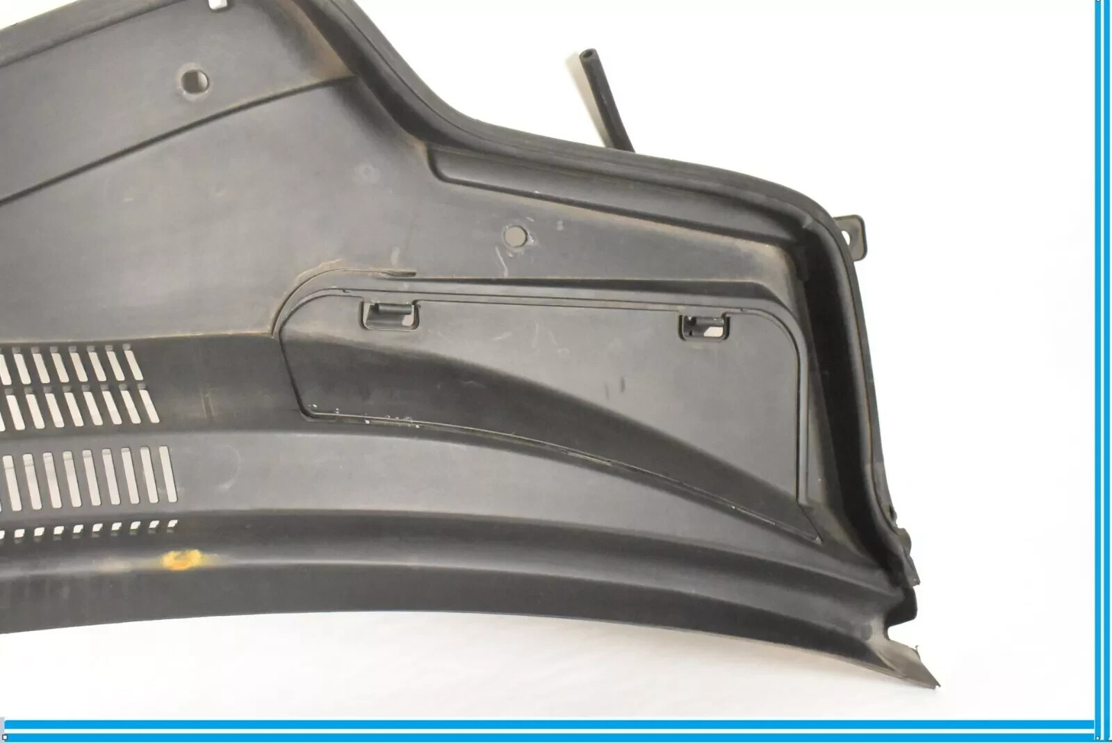 14-17 Maserati Ghibli M157 Windshield Wiper Cowl Panel Trim Cover Black OEM