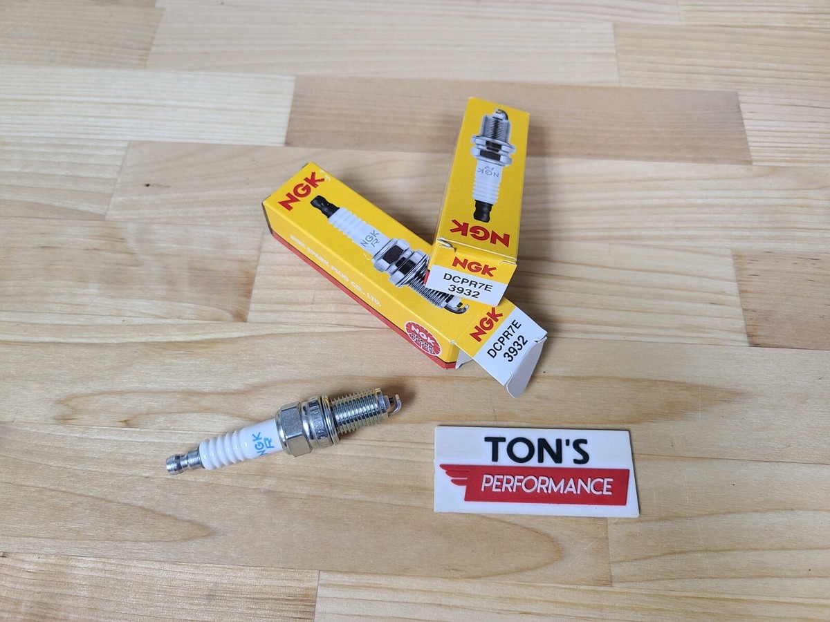 2 Pack NGK 3932 Harley Davidson spark plugs 1999 to present DCPR7E
