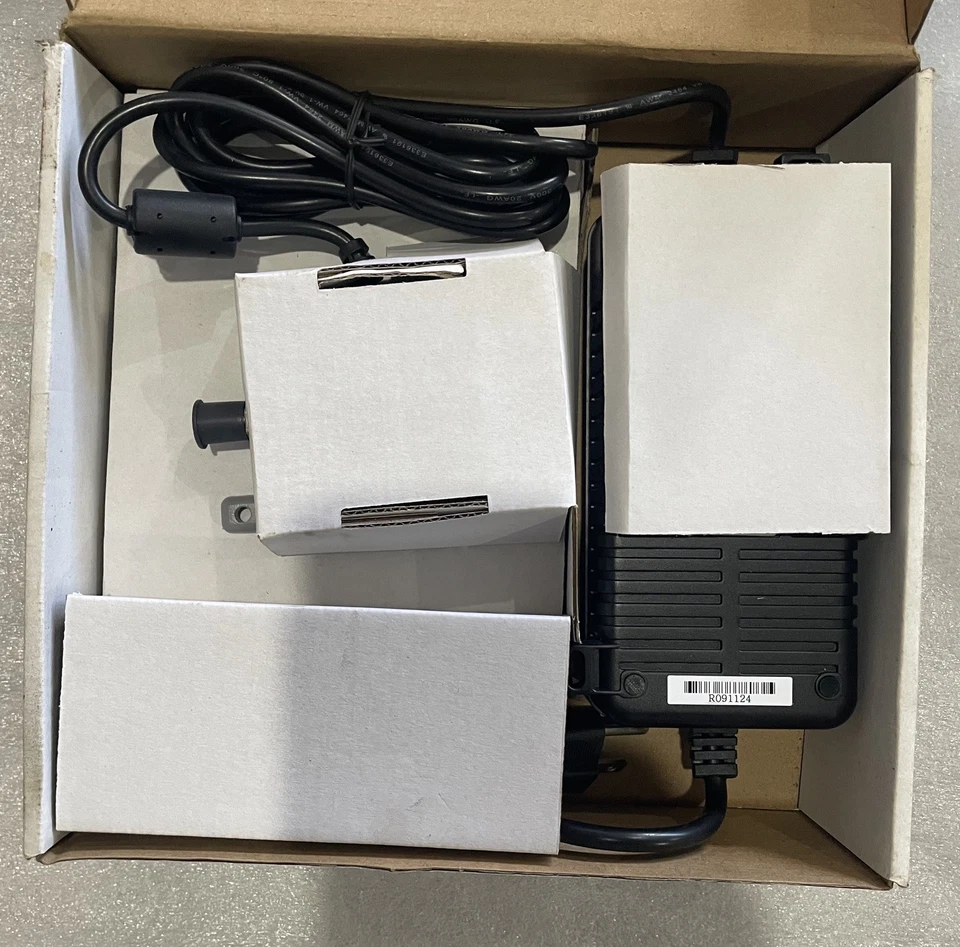 DN209925. FG DISH PRO HYBRID 42 SWITCH AND POWER INSERT, DP42 - NEW. - Image 2 of 4