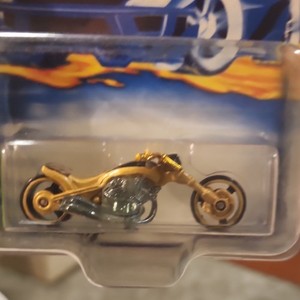 Hot Wheels Treasure Hunt Blast Lane 2001 Gold Diecast Motorcycle 1:64 MIB