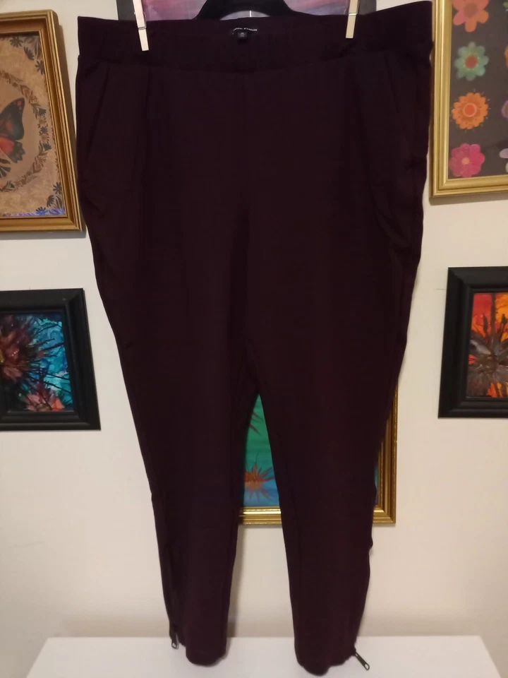 Pantalones Ponte Universal Estándar Moro Bolsillo Firma con Cremalleras en Vino Tinto Talla M Foto 2 de 4