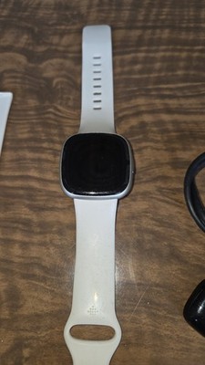 Fitbit Sense 2 mit Zubehör Weiss
