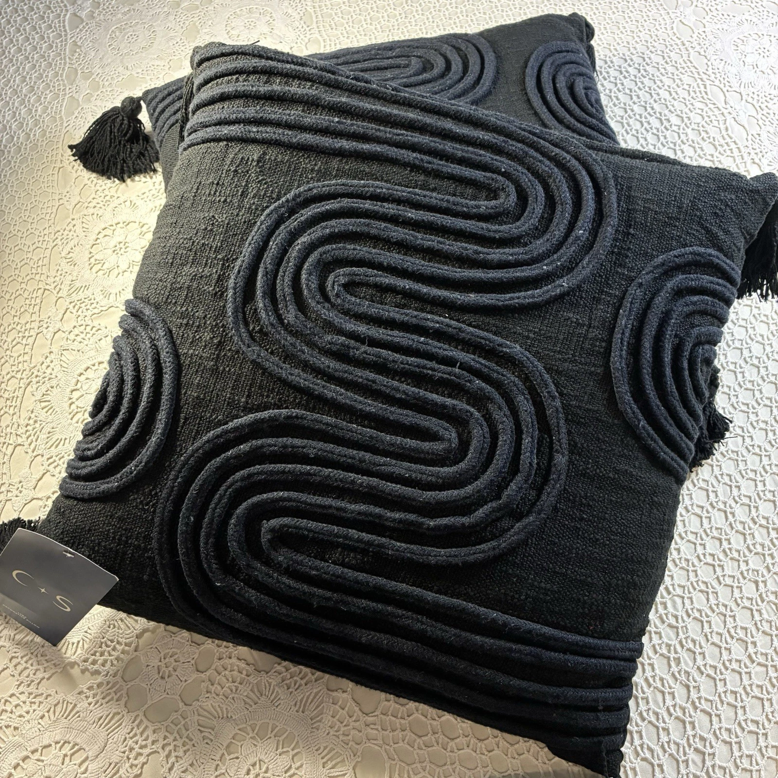 Set of 2 Lyra Square Throw Indoor Pillow Black 20"x20" Abstract Pattern, Cotton
Opens in a new windo