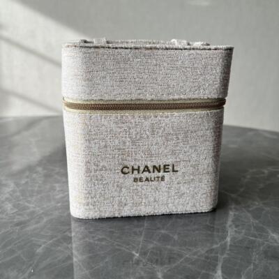 CHANEL VANITY pouch Novelty GIFT White Glitter Shine tweeds | eBay