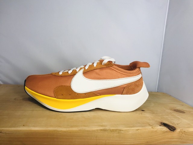 nike moon racer qs monarch