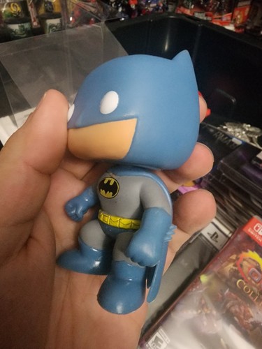 Lego Batman Wii Bundle 2008 Exclusive Blue Batman Funko Pop - Picture 4 of 8