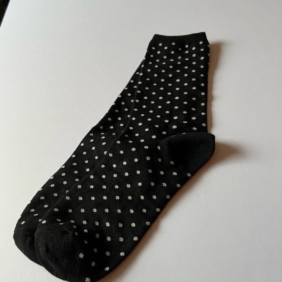 KATE SPADE HEAD OVER HEELS LUNARES CALCETINES NEGROS BLANCOS LUNARES OS NUEVOS SIN ETIQUETAS Foto 4 de 4