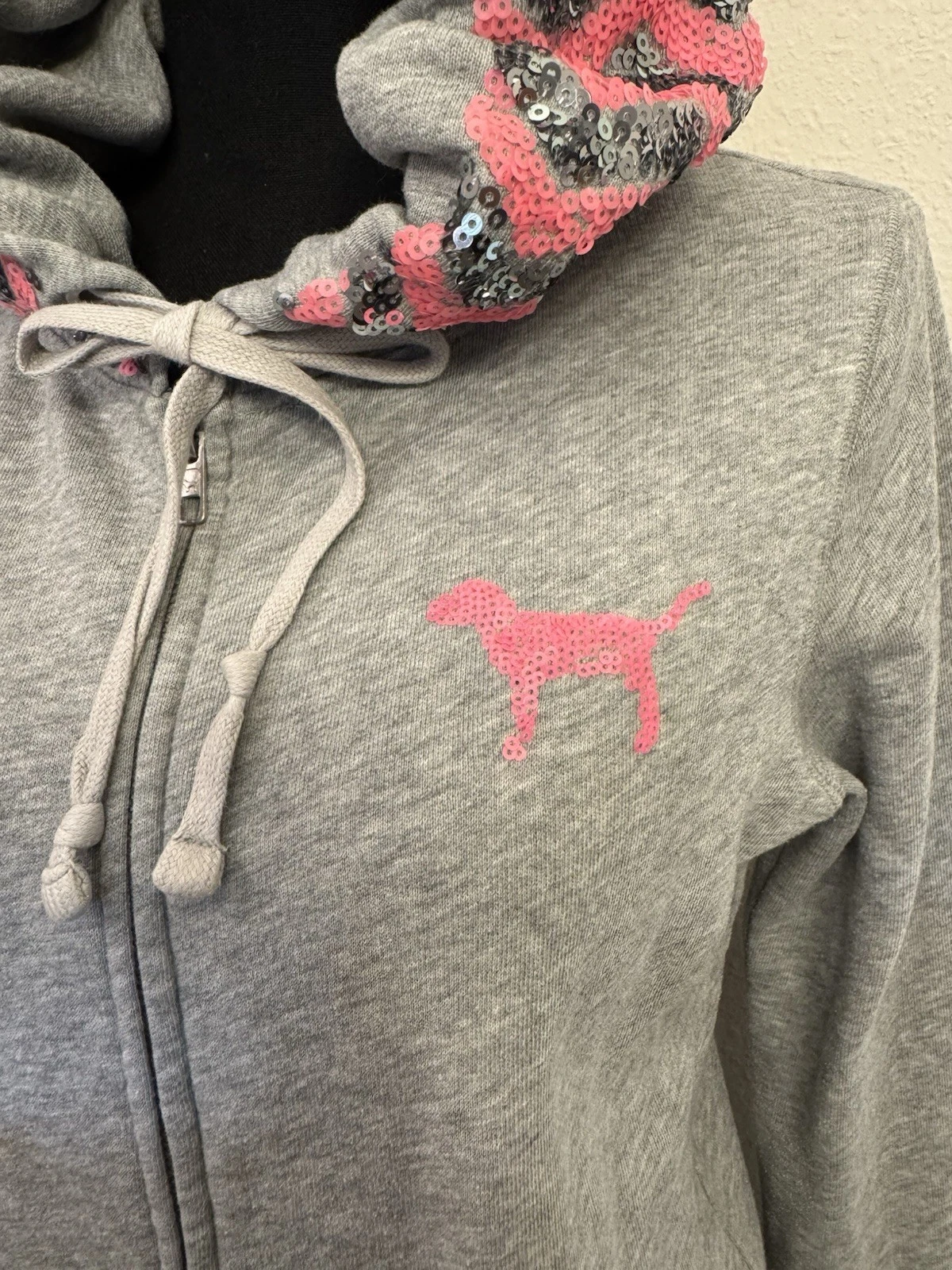 UNDERCOVER Victoria's Secret ROSA Felpa con Cappuccio Zig Zag Chevron Rosa Paillettes Bling Grigio Zip Up XS