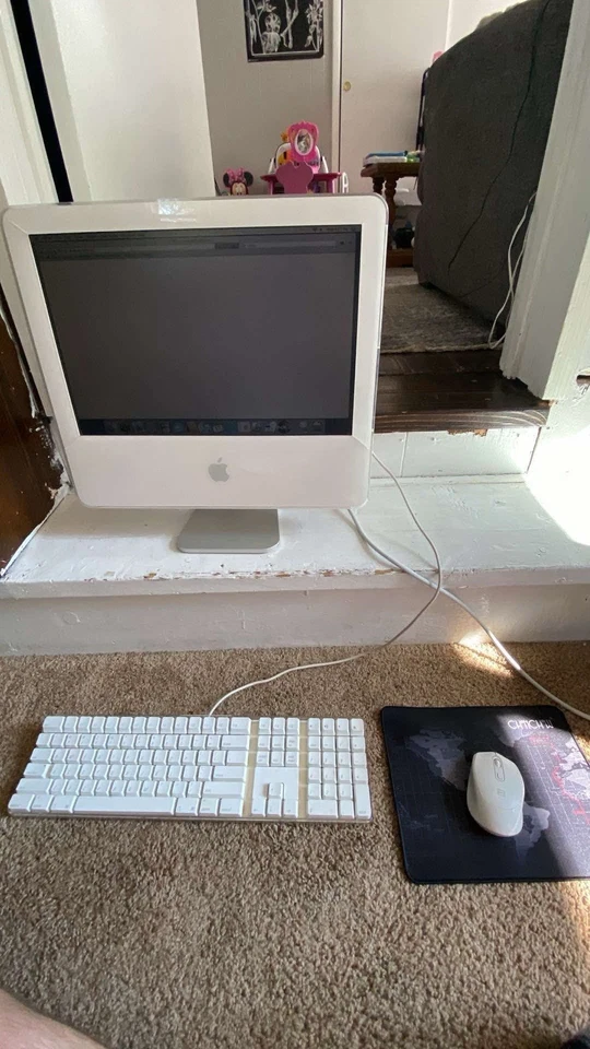 2005 IMac - Image 2 of 2