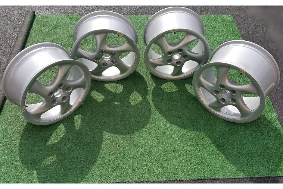 Porsche 993 Turbo Hollow Tech Wheel OEM Twist 18x10 Porsche 993 Turbo Hollow Tech Wheel OEM Twist 18x10