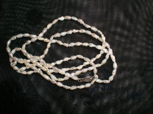 Vintage FRESHWATER SEED PEARL NECKLACE 