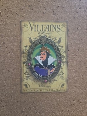 RARE LE DLRP Paris Disney Pin Villain Snow White Evil Queen Magic Mirror Framed