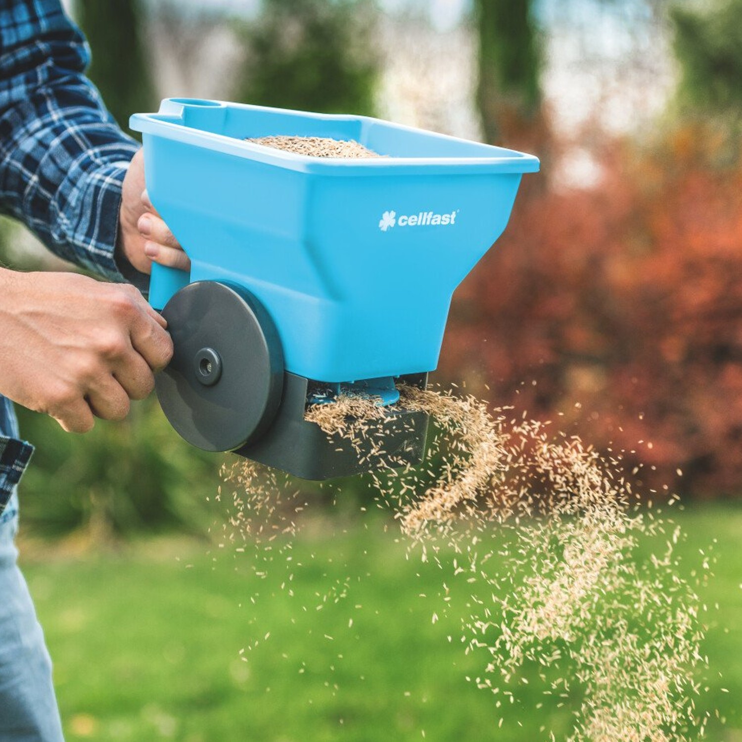 Semoirs à main Cellfast de 3 litres pour gazon impeccable et allées fleuries