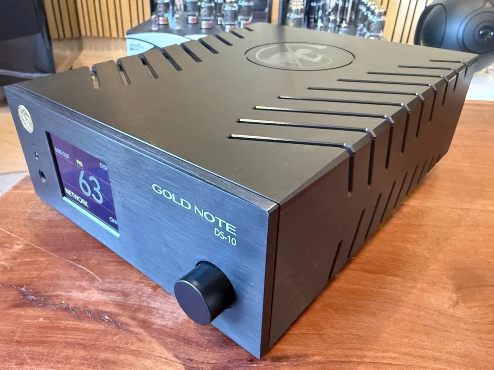 Gold Note DS-10 Network Streamer Preamplifier w Box & Remote EXCELLENT - Image 3 of 4