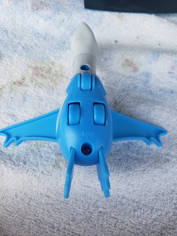 Minifigura de juguete Latios Pokemon 2018 McDonalds Happy Meal Nintendo Foto 4 de 4