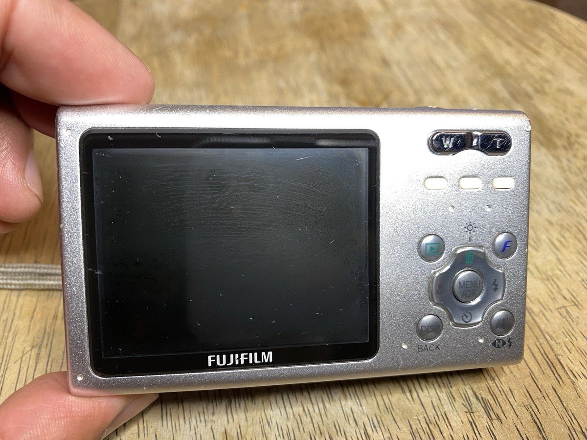 お値下げしました！FUJIFILM FinePix Z5 ブラウン ☆良品☆フジフイルム FUJIFILM FinePix Z5fd チョコブラウン☆ LL44