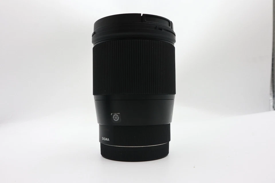 Sigma 16mm f/1.4 DC DN Contemporary for Canon EF-M Lens and Lens Hood - Image 3 of 4