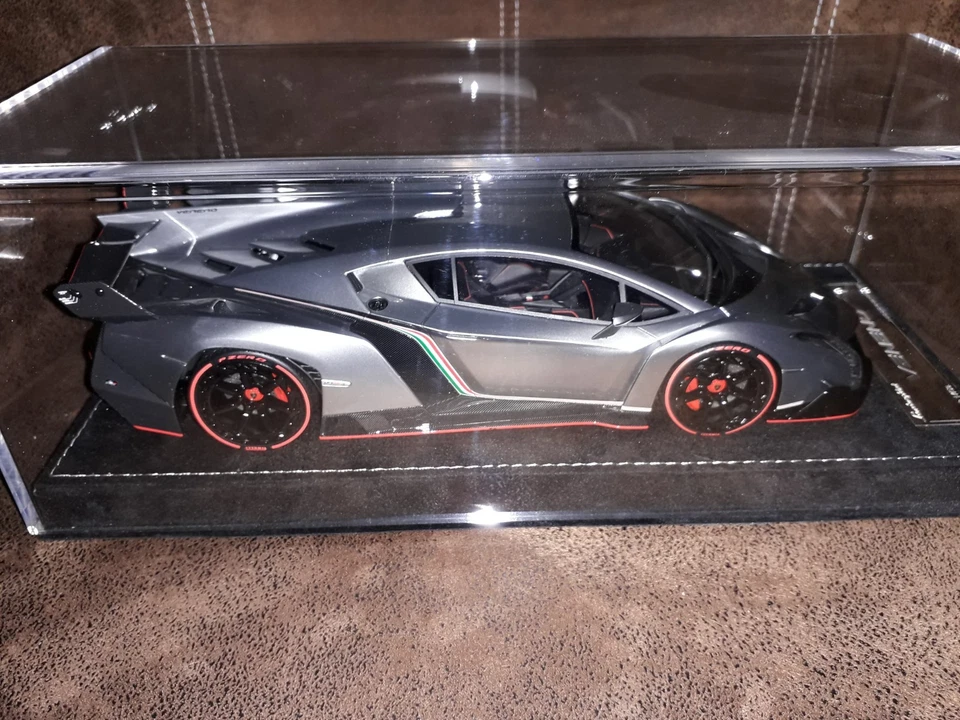LAMBORGHINI VENENO GRIGIO METALLURO  1/18 HENSON & HEAVEN - Photo 4/4