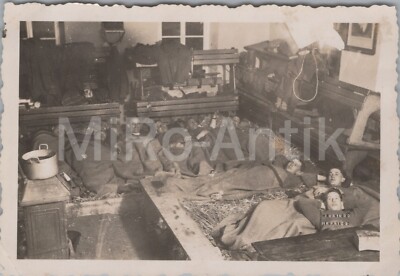 Foto, 1.kl.kw.Kol., Quartier in einer Schule, Reichsthal 1939, XT55205