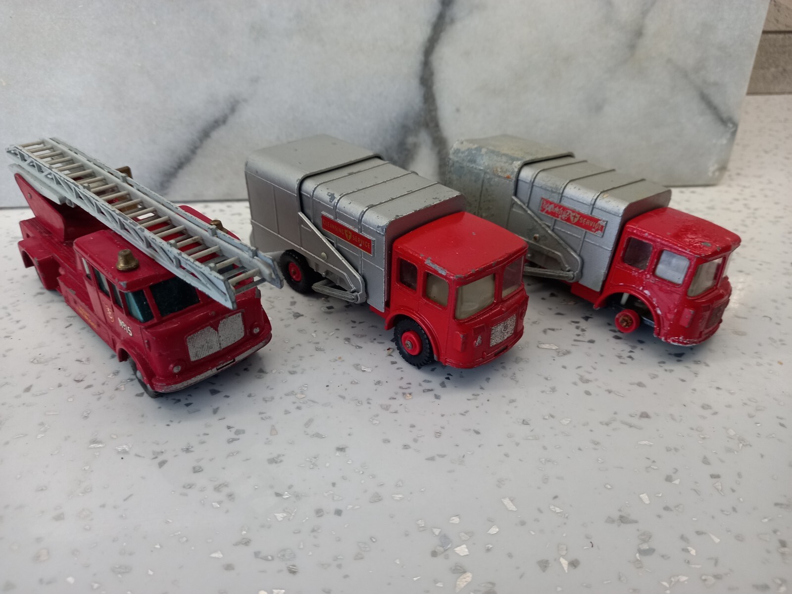 Matchbox 9a, Dennis Fire Escape - Free Price Guide & Review