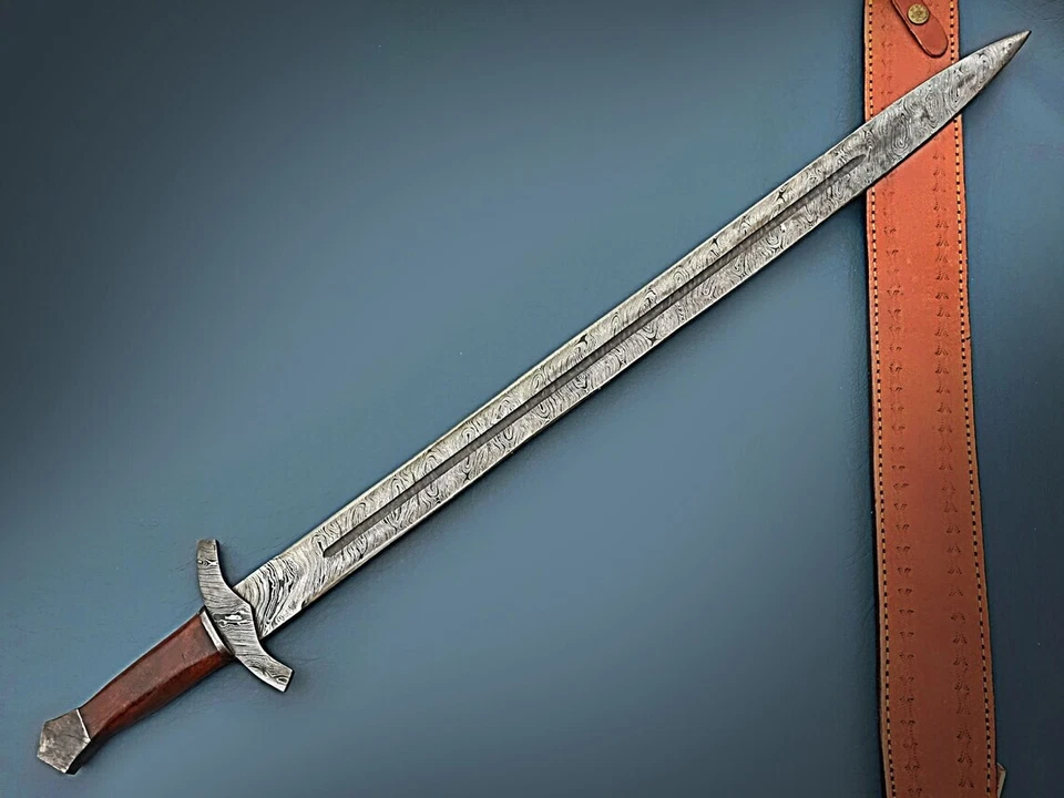 CUSTOM HANDMADE DAMASCUS STEEL BATTLE SWORD & LEATHER SHEATH - Image 3 of 3