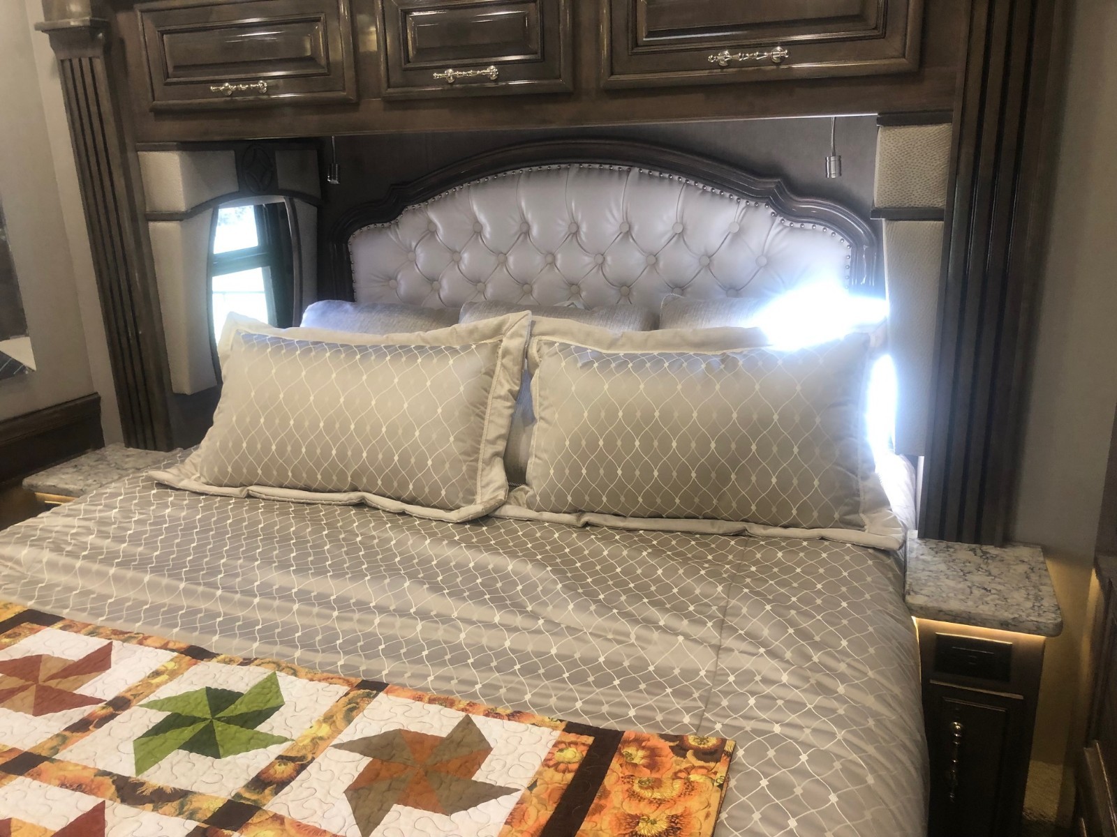 Entegra Coach Cornerstone Series M-45B 605hp Cummins One Owner Low Miles!!