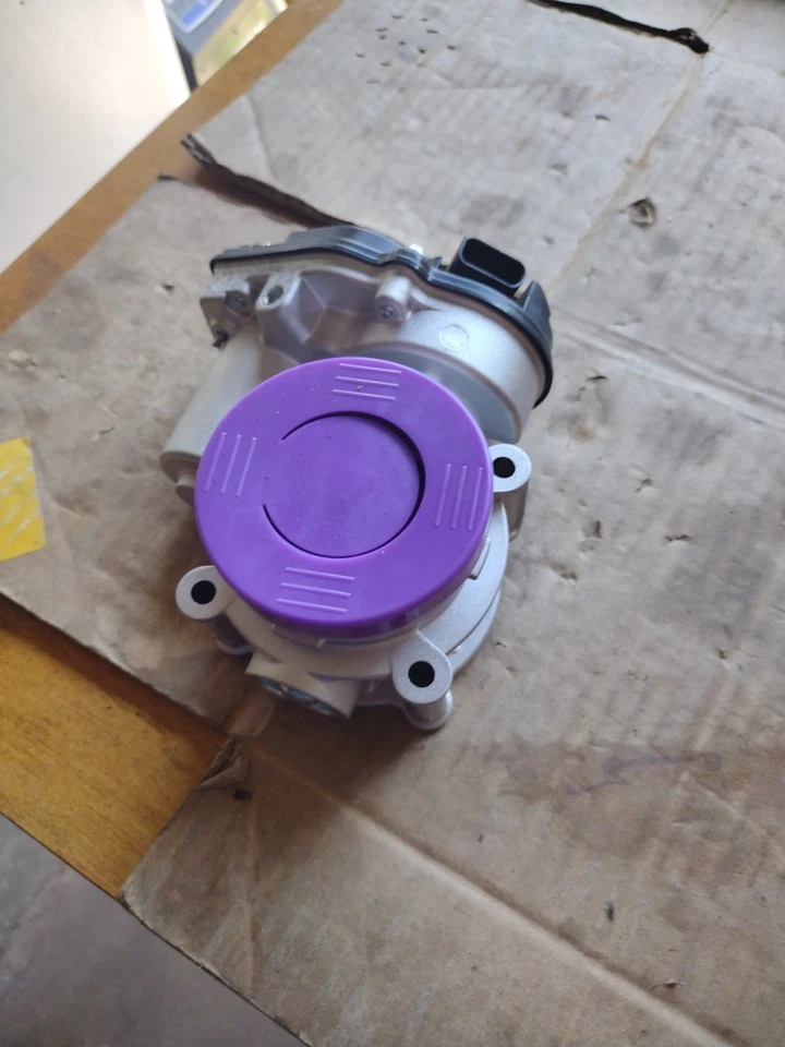 Cuerpo del acelerador TechSmart S20067 inyección de combustible Ford Escape Fusion C-max MKZ Milan Foto 2 de 4