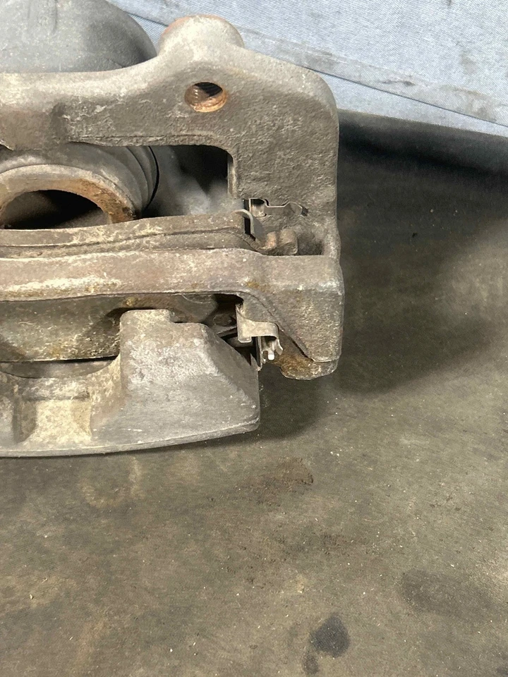 Fits 2006-2023 Dodge Charger Left Front Caliper OEM:68548603AA - Image 2 of 4