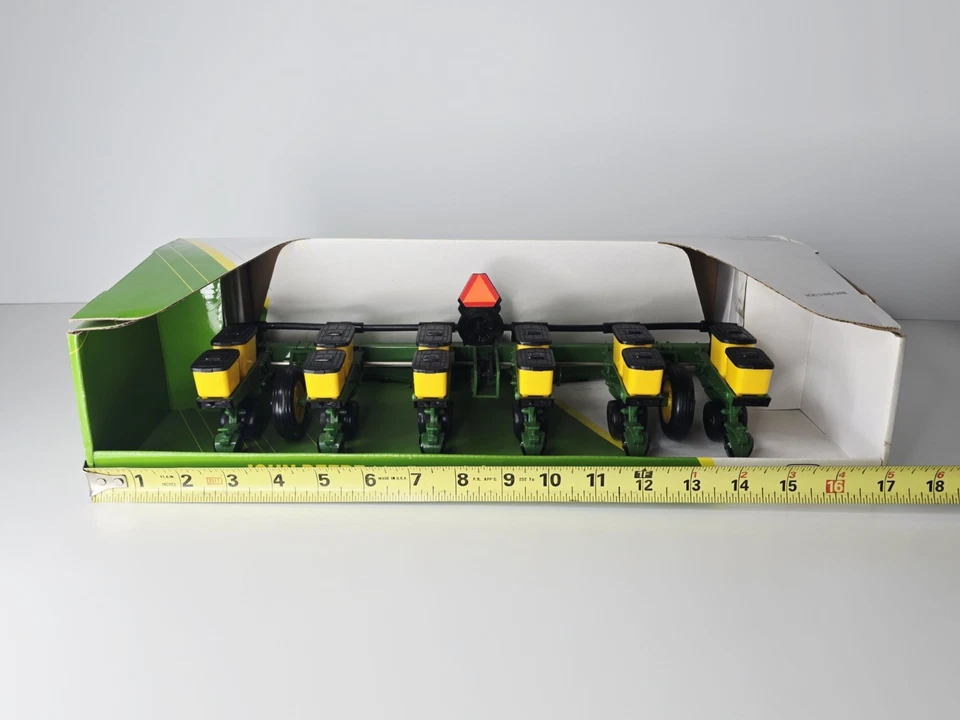 Ertl - John Deere MaxEmerge Plus 6 Row Planter 1:16 Diecast #5177 - Image 2 of 4