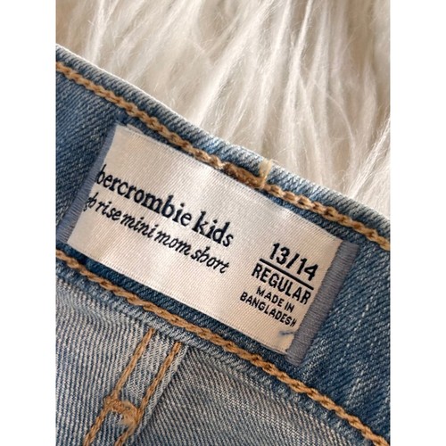 NWT Abercrombie Kids Denim High Rise Mini Mom Shorts Raw Hem Blue 13/14 Regular - Picture 7 of 12