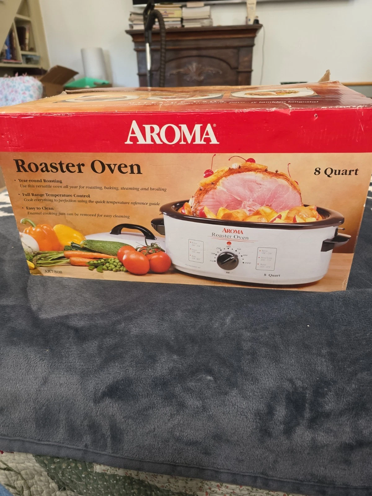 Aroma ART-808 8 Quart Roaster Oven New Open Box Never Used White