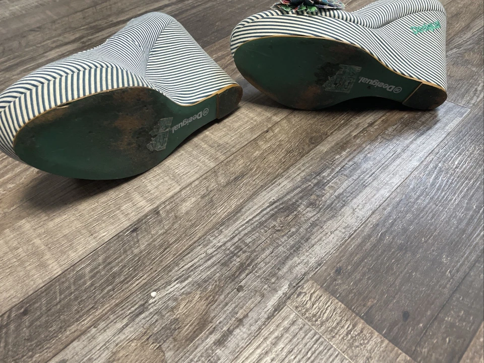 Tacón de cuña a rayas Desigual para mujer talla 39 Foto 3 de 4