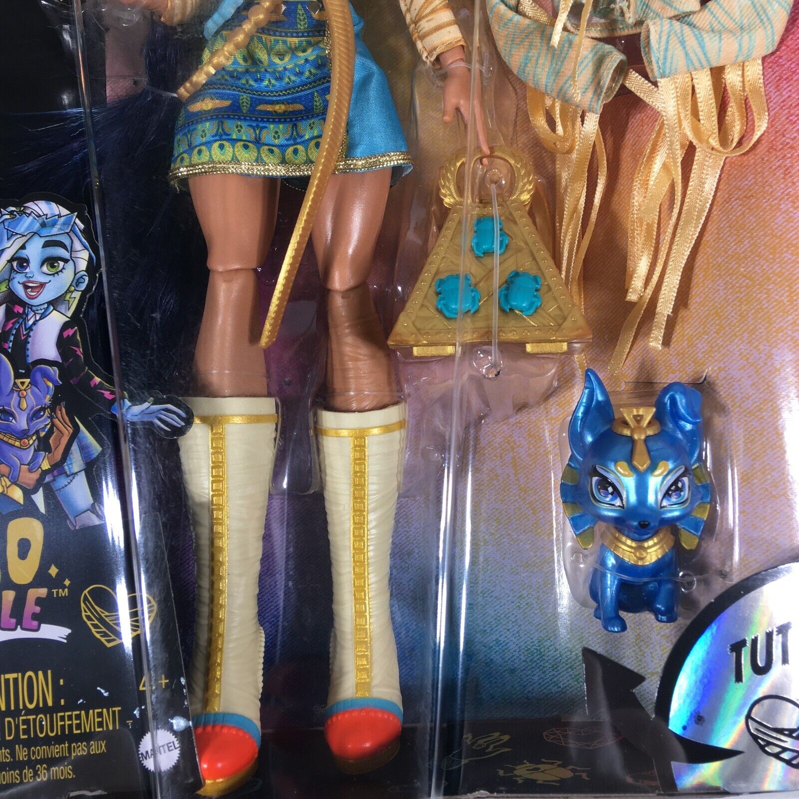  Monster High Cleo De Nile Fashion Doll with Blue Streaked Hair,  Signature Look, Accessories & Pet Dog : Toys & Games