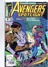 99p Marvel Avengers Spotlight Comic Mid 6.0 Scan Bag & Board Bargain Hawkeye