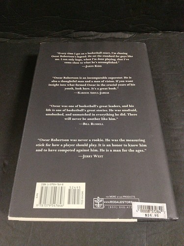 Oscar Robertson The Big O Signed Hard Cover Book Jsa - 1 # - Picture 3 of 5