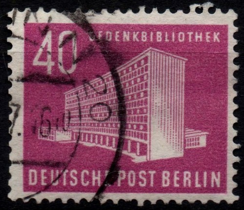 BERLIN 1953/1954 - Used 40 Pfg Buildings #DR3