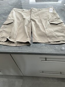Greg Norman Signature Series Size 38 Men's Golf Shorts 9 1/2" Inseam Khaki NWT