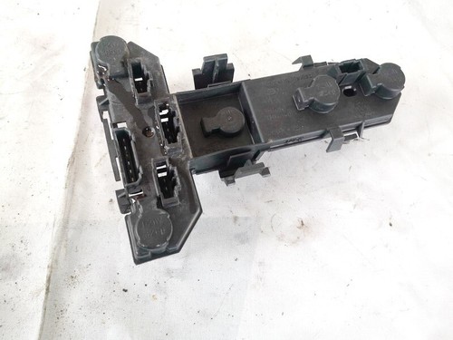 Volkswagen Bora 2002 Tailight Bulb Holder (Lamp Carrier) 963690, G #1131376-16