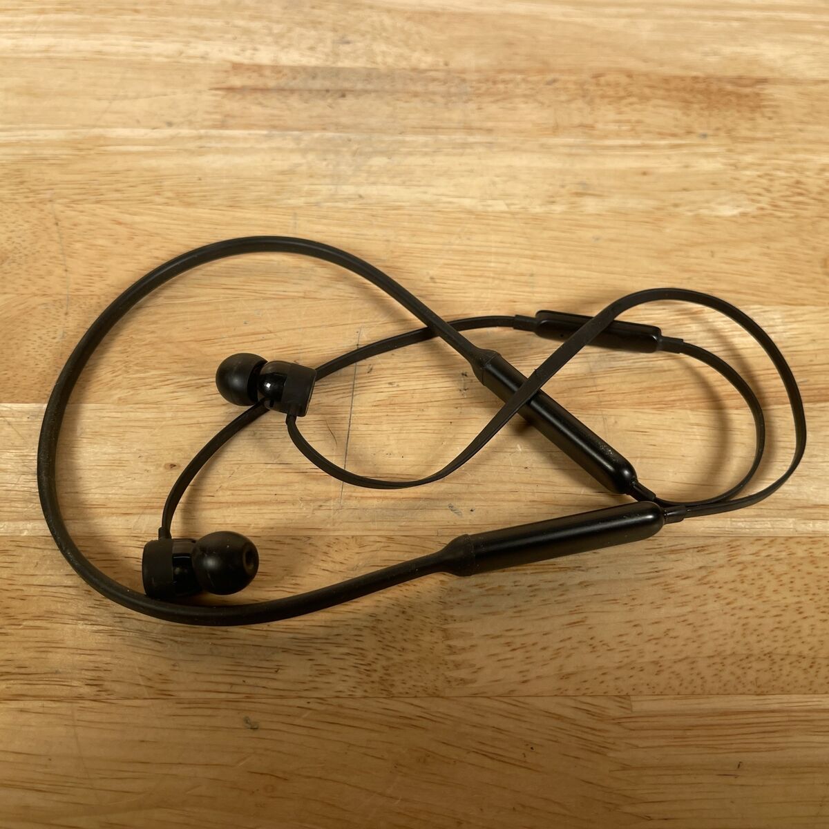 Beats by Dr. Dre A1763 Black Wireless Bluetooth Neckband In Beats by Dr. Dre A1763 Black Wireless Bluetooth Neckband In