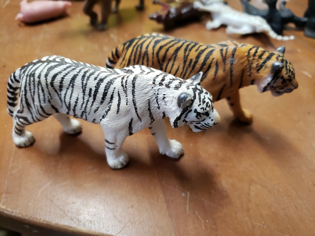 Schleich Male Tiger Bengal Tiger and White Tiger Figure Retired D