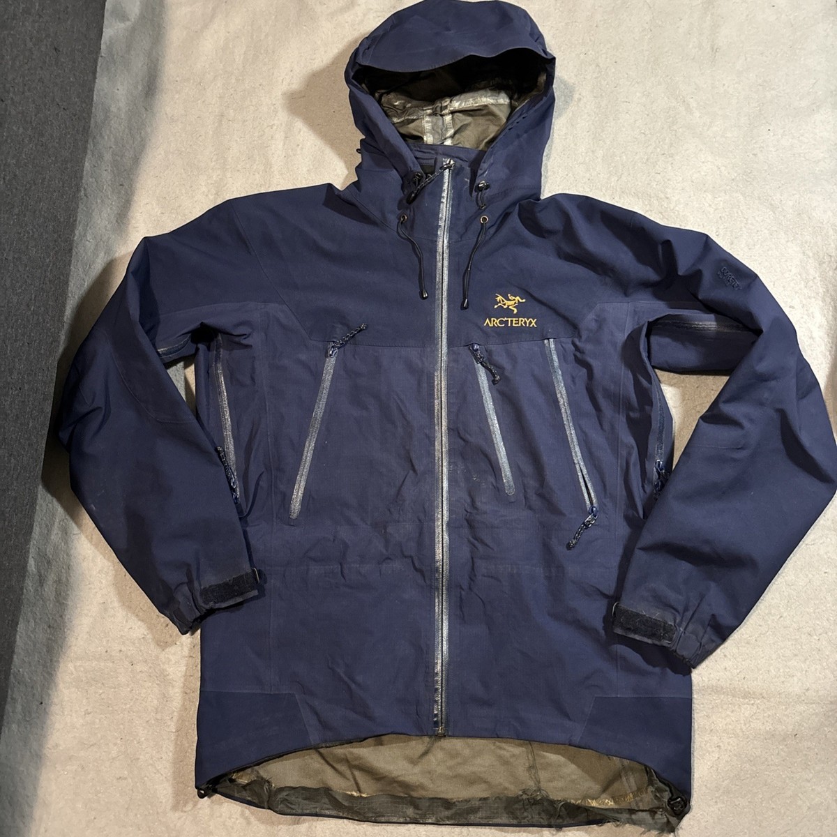 ARC’TERYX THETA AR JACKET ''TOO BLUE'' M ARC'TERYX THETA AR JACKET ''TOO BLUE'' | PLAIRE