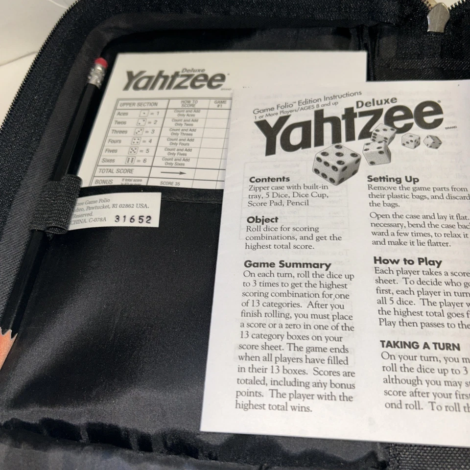 Yahtzee Deluxe Edition Game Folio Nylon Zip Case Game 2003 Hasbro Complete Nice - Image 3 of 4