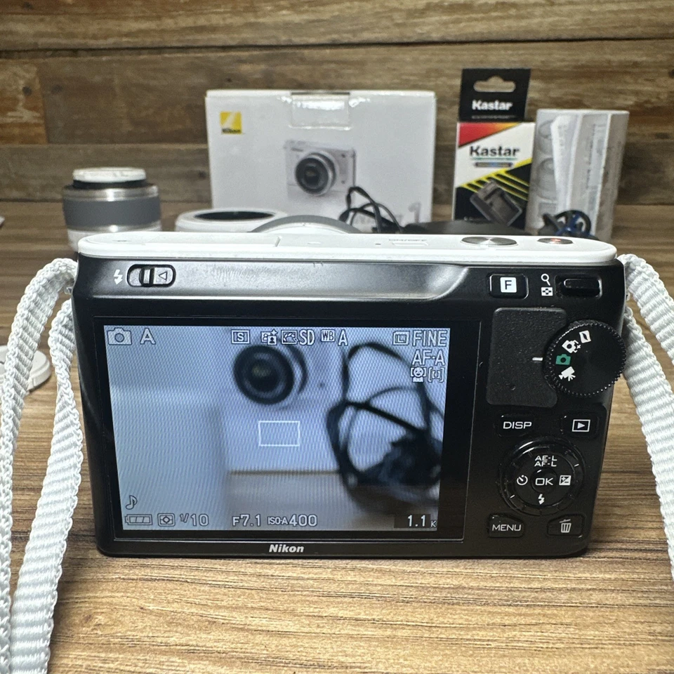 Kit Completo Nikon 1 J1 - Como Nuevo, Lentes 10-30 30-110mm, SD, Bolsa, Caja Original Foto 3 de 4