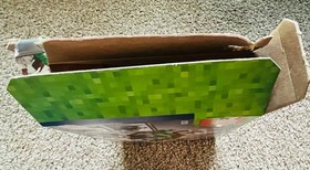 LEGO Minecraft: The Iron Golem (21123) - 99% Complete in Very Good Cond.