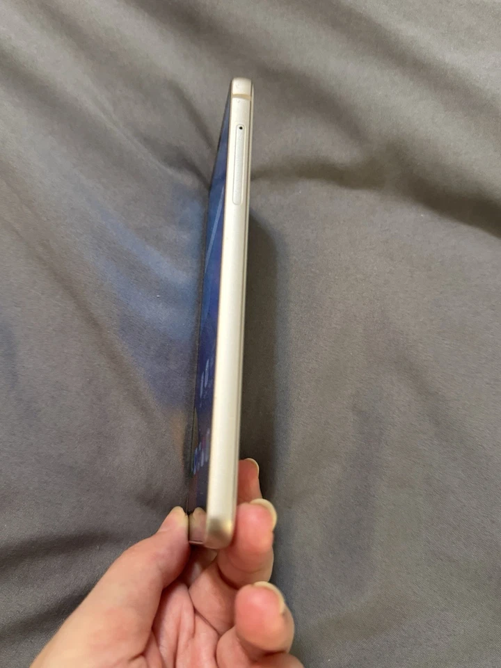 LG G6 Sprint Unlocked Android Phone White - Image 4 of 4