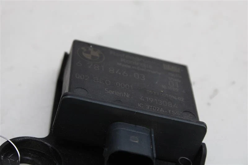 Used Tire Pressure Monitoring System (TPMS) Control Mod fits: 2010 Bmw 528I Susp - Image 3 of 4