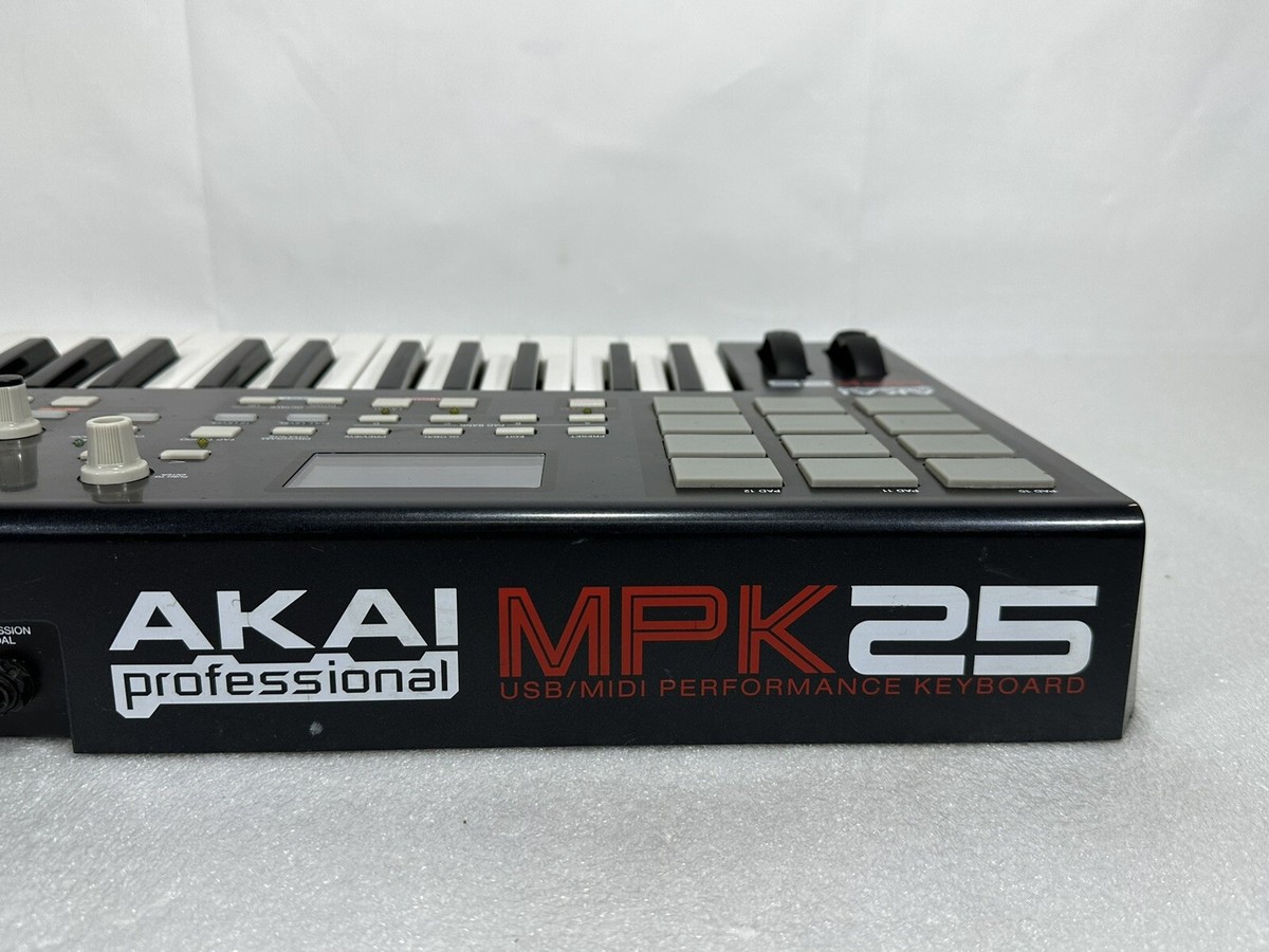AKAI MPK25 ~ 25-key Keyboard Controller with MPC Pads