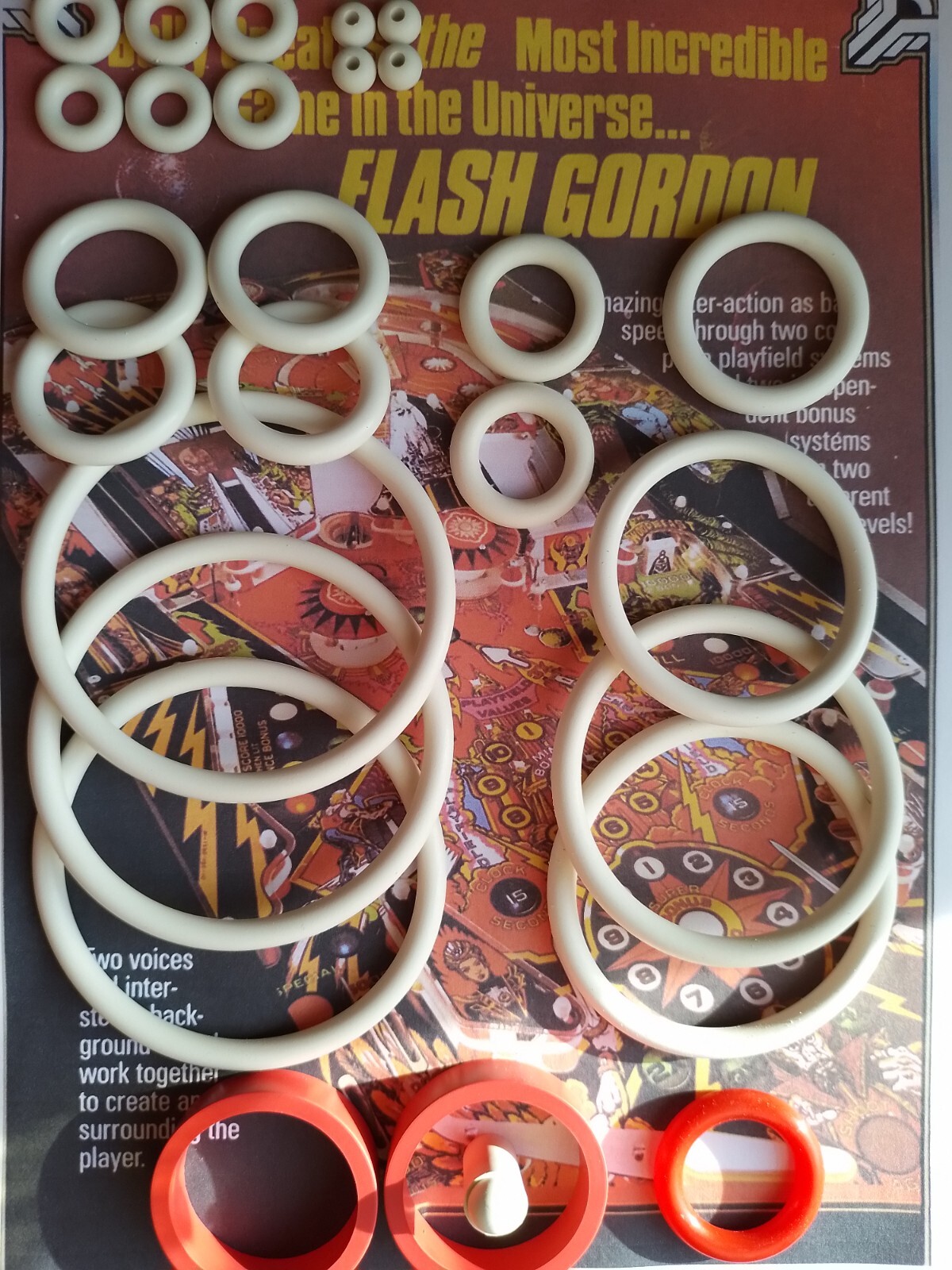 Kit elastiques Flipper Bally Flash Gordon avec caoutchouc doigt de flipper rouge