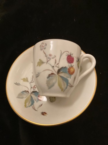 Vintage Set 5 Royal Worcester Strawberry Fair Gold Edge Coffee Cups & saucers - Picture 13 of 15
