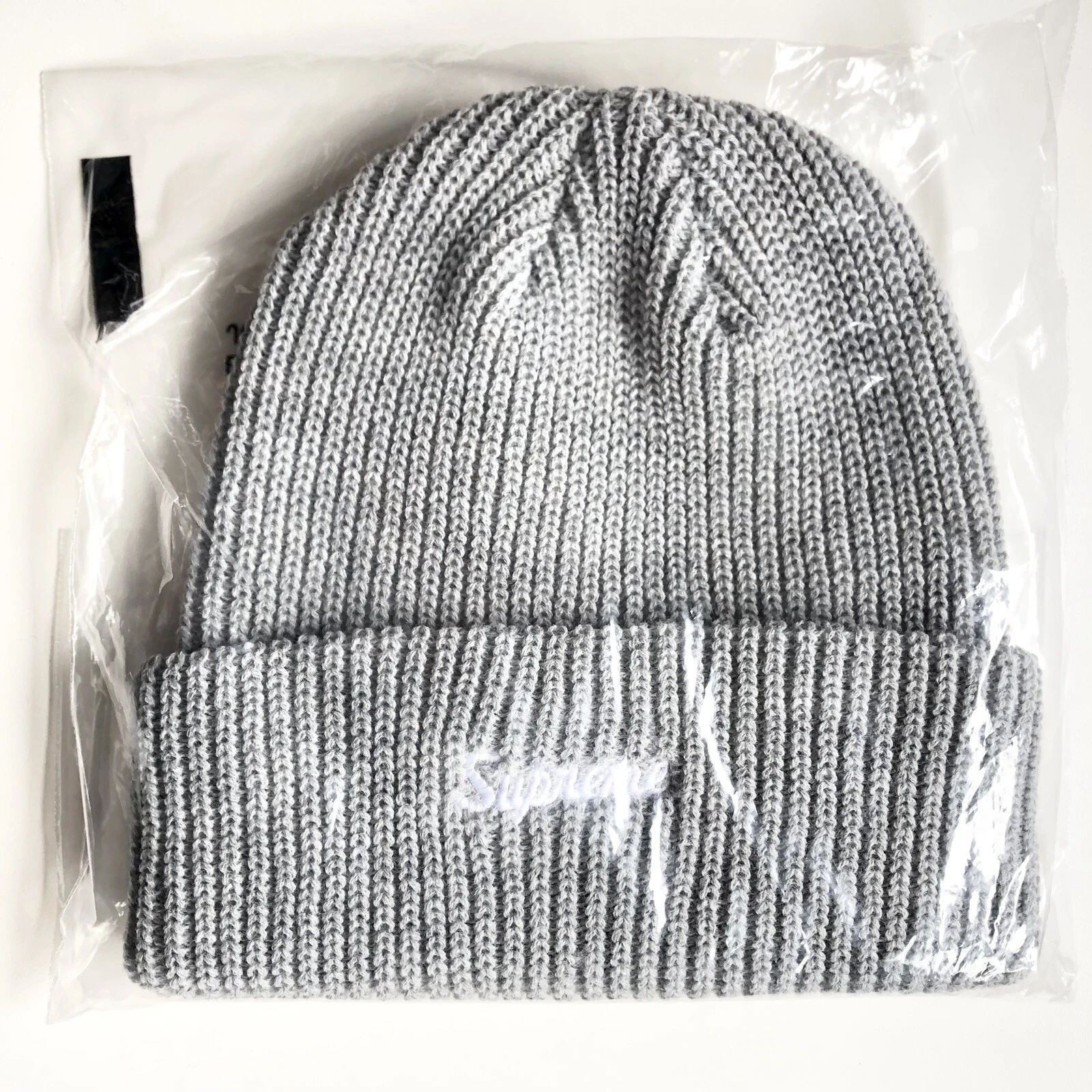 Bonnet SUPREME FW24 Loose Gauge GRIS CLAIR